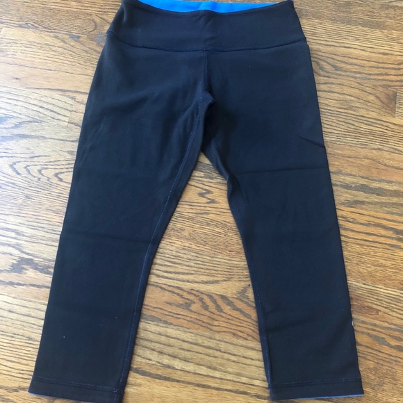 Lululemon Reversible Wunder Under Crops - Picture 4 of 5